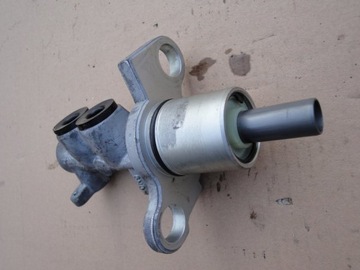 фото thumb №6, Audi a4 a6 a8 d2 99-02 насос гальмівна 4d0611021b