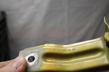 фото thumb №3, Volkswagen оригинальный номер 2ga809471 кронштейн крыла передний