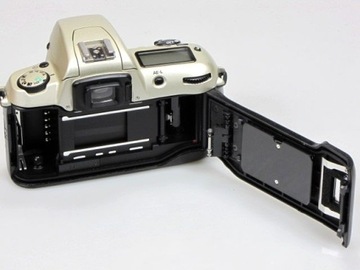 NIKON F60 - body