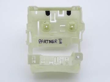 Peugeot partner ii citroen berlingo ii 08-18 корпус коробка запобіжників фото №1