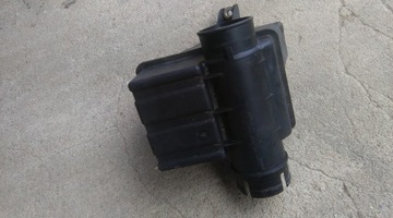 Suzuki ignis 1.3 b air filter housing, фото