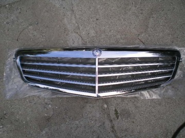 Mercedes benz c class w204 решетка в капоте, фото