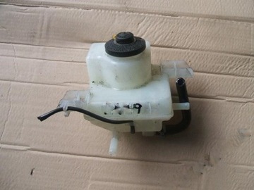 Prius plus 1. 8h tank brake fluid, фото