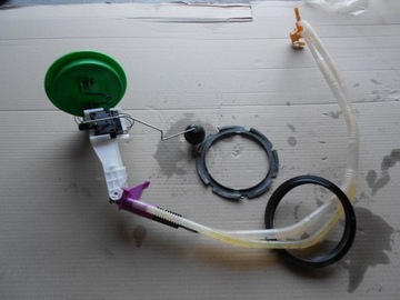 Vw passat b7 2.0 tdi fuel pump 3aa919673b, фото