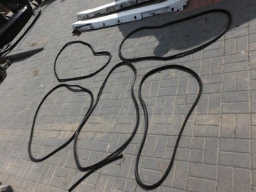 Infiniti q50 2.2 d door sealant left rear or right, фото