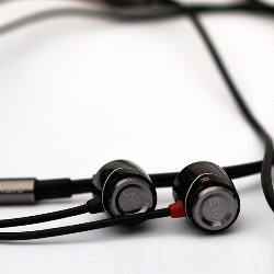 Наушники SoundMagic E10 BLACK, плетеный кабель