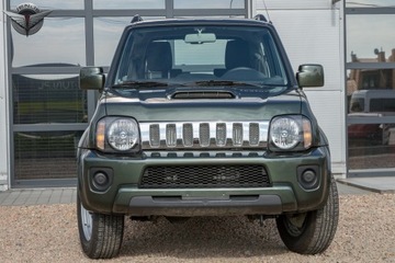 Хромированная решетка радиатора Suzuki Jimny