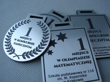 Прямоугольная медаль с гравировкой 50х69мм.