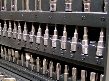 НАБОР ТОРЦЕВЫХ КЛЮЧЕЙ ТОРЦЕВЫЕ КЛЮЧИ 160+ БИТЫ YATO TORX 40 ШТ.