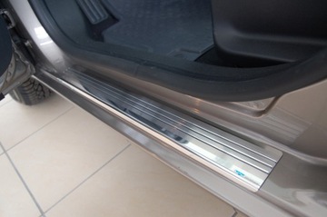 BMW X3 I (E83) VRSTVA  PRAHU OCEL POLYURETAN 4X
