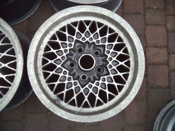 Легкосплавные диски Mercedes W201 W124 15