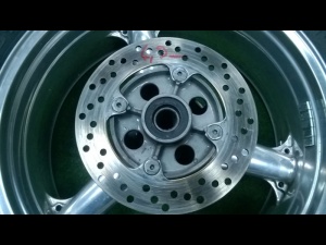 FELGA TYŁ POLEROWANA KAWASAKI ZX9R 00-03r 2001r