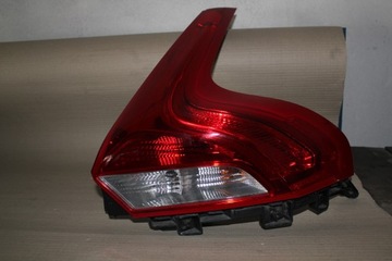 111 VOLVO V40 XC40 LAMPA TYLNA PRAWA