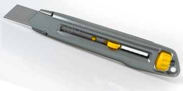 STANLEY Nóż z ostrzem łamanym Interlock 18mm