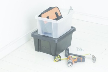 Контейнер-контейнер ESSENTIALS 26 л, прозрачная крышка.