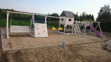 Детская площадка, стол, гнездо аиста, скалолазание