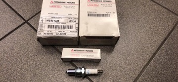 MITSUBISHI Pajero I 2.6E ŚWIECE ZAPŁONOWE ORYGINAŁ
