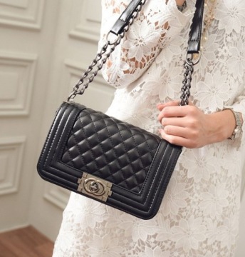 СТЕГАНАЯ СУМКА НА ЦЕПИ CHANEL ВЫСОКОГО КАЧЕСТВА!