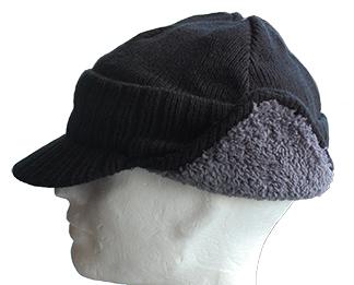 ТЕПЛАЯ ЗИМНЯЯ ШАПКА, ЧЕРНЫЙ УШАК