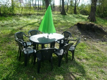 Mały stół OPAL śr 90cm + 4 krzesła ogrodowe max 110kg plastik szary