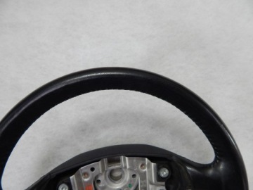 Audi A3 — кожаное рулевое колесо с 4 спицами