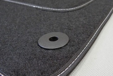 TOYOTA YARIS I 1 5D 99-05 ВЕЛУРОВЫЕ КОВРИКИ