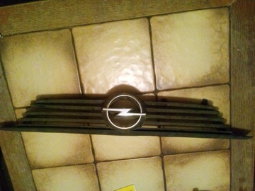MASKA MŘÍŽKA LOGO ZNAKY OPEL VECTRA B ORIGINÁLNÍ