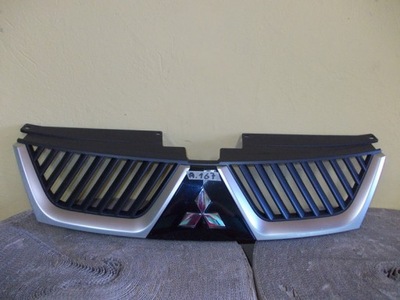 Решітка радіатора решітка радіатора mitsubishi outlander 07-09 фото №1