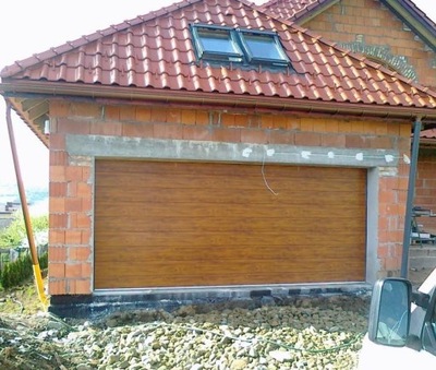 Segmentowa Brama Garażowa 500x200 - ZŁOTY DĄB