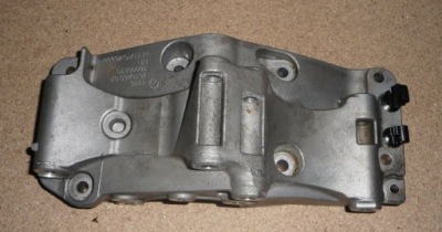 Bmw f25 f26 2.0 b47 кронштейн генератора 7619250 фото №1