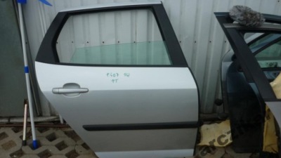 Двері задні праве peugeot 407 sw kombi фото №1