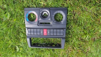 Рамка панель керування вентиляція iveco daily 06-11 фото №1