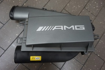 Корпус фильтра воздуха левая mercedes w212 amg фото №1