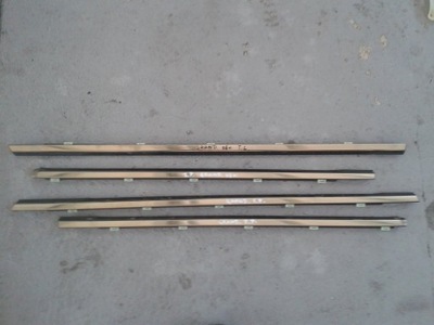 Hyundai grandeur молдинг ущільнювач двері перед ty фото №1