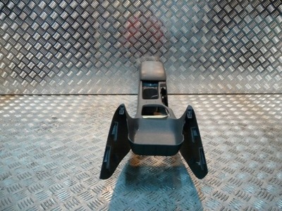 Toyota avensis 2000 підлокітник фото №1