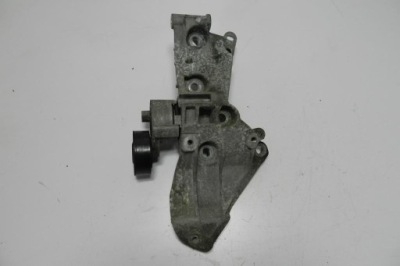 Кронштейн кронштейн генератора renault 8200327134 фото №1