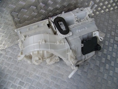 TOYOTA PRIUS 3 III 09 15 HEATER EVAPORATOR CASING EUROPE WARSAW - milautoparts-fr.ukrlive.com