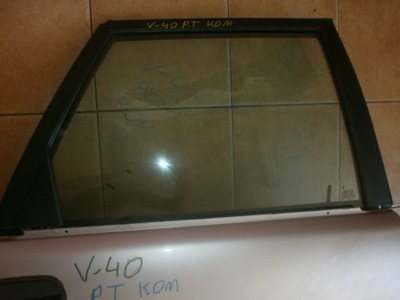 Volvo v40 скло двері правий задня фото №1