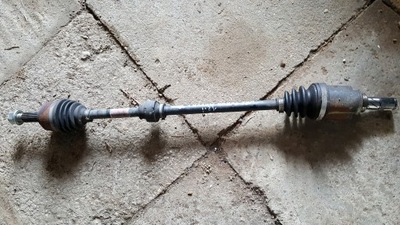 Nissan note e12 привідний вал права 1.2i фото №1