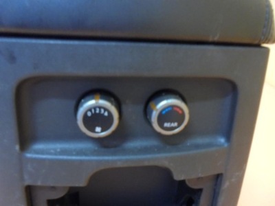 Nissan pathfinder r51tunel середній підлокітник фото №1