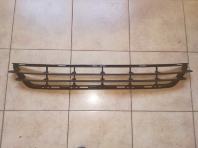 Volvo v60 s60 - решітка заглушка w бампер lift фото №1