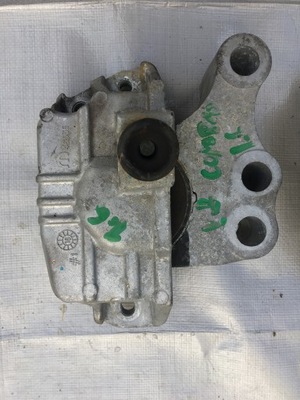 Jeep compass кронштейн подушка двигателя 1.6 m-jet 2017- фото №1