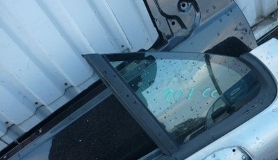 Стекло дверь треугольник правая peugeot 207 cc фото №1