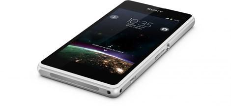 Смартфон Sony XPERIA Z1 Compact 2 ГБ/16 ГБ белый