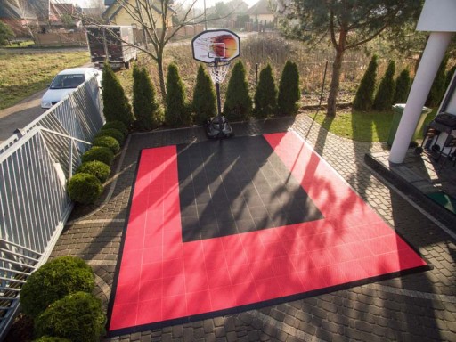 PRYWATNE BOISKO DO PIŁKI RĘCZNEJ POD DOMEM COURT