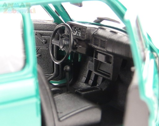 FIAT 126p МЕТАЛЛИЧЕСКАЯ МОДЕЛЬ WELLY 1:21 MALUCH GREEN