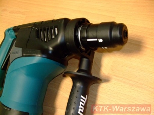 Ударная дрель Makita HR2811FT SDS + AVT