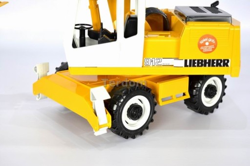 BRUDER 02426 Ковшовый экскаватор Liebherr 912