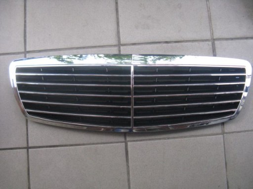 Atrapa grill Mercedes