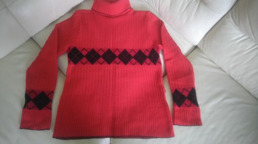 Sweter z golfem czerwony rozm. S/M